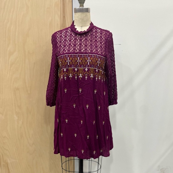 Dress - Picture 2 of 3